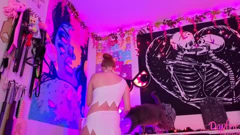 Snapshot of daphnemadison chatting on 10-27-25, 09:52 Daphne Madison online show from 10-27-25, 09:52