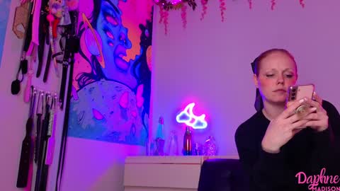 Snapshot of daphnemadison chatting on 11-29-25, 12:02 Daphne Madison online show from 11-29-25, 12:02