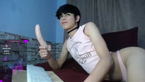 MAX online show from 10-17-25, 03:53