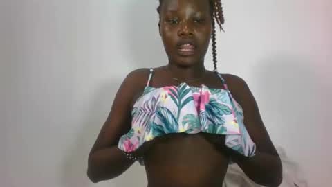 Snapshot of darberry21 chatting on 02-01-26, 07:18 ESTHER online show from 02-01-26, 07:18