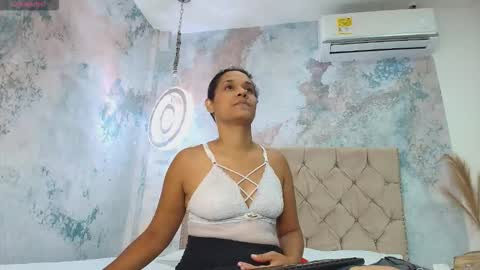 darcymoore_ online show from 10-05-25, 12:58