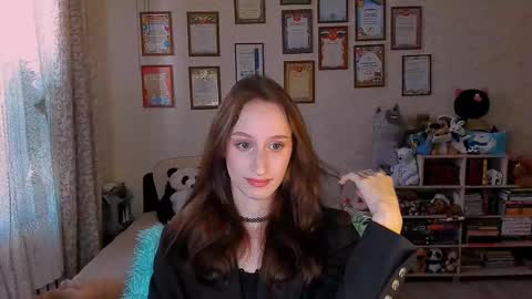 Snapshot of darcysiren chatting on 01-22-25, 07:35 Darcy Siren online show from 01-22-25, 07:35