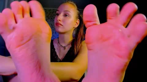 Snapshot of darcysiren chatting on 11-10-25, 08:35 Darcy Siren online show from 11-10-25, 08:35