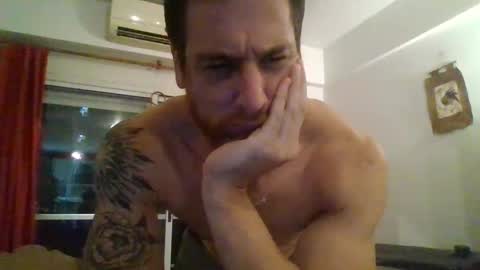 Snapshot of dariensur chatting on 01-28-25, 01:39 Darien online show from 01-28-25, 01:39