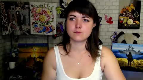 Snapshot of darina_m_ chatting on 10-12-25, 03:38 Darina online show from 10-12-25, 03:38