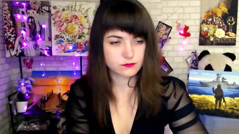 Snapshot of darina_m_ chatting on 10-18-25, 04:59 Darina online show from 10-18-25, 04:59