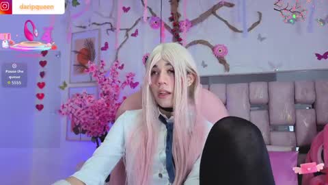 Snapshot of daripqueen chatting on 04-10-26, 01:49 DaripQueen online show from 04-10-26, 01:49