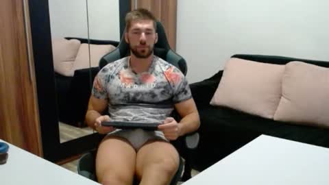 darius_94 online show from 09-25-25, 04:38