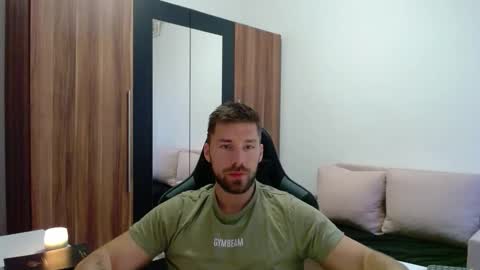 darius_94 online show from 02-03-26, 06:22