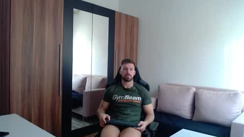 darius_94 online show from 03-24-26, 06:51