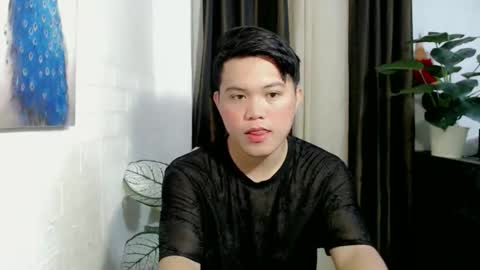 Snapshot of dariuskeller chatting on 12-23-25, 07:39 Darius online show from 12-23-25, 07:39