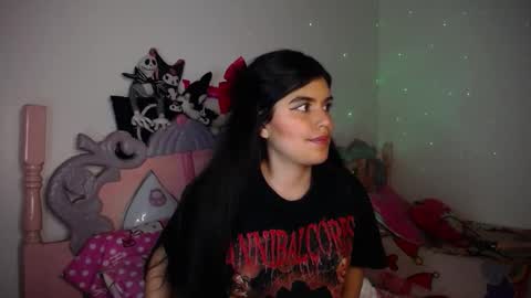 Moony online show from 11-16-25, 06:08