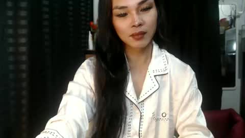 Snapshot of dark_angelxxx94 chatting on 11-04-25, 04:00 yushico online show from 11-04-25, 04:00