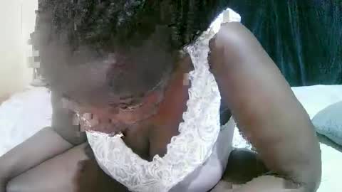 dark_anggel online show from 10-03-25, 06:21