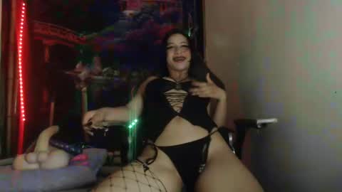 dark_doll5 online show from 01-10-25, 10:25
