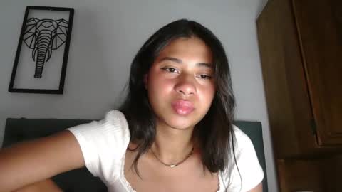 Snapshot of dark_enchantress_ chatting on 10-14-25, 10:21 Sofia online show from 10-14-25, 10:21