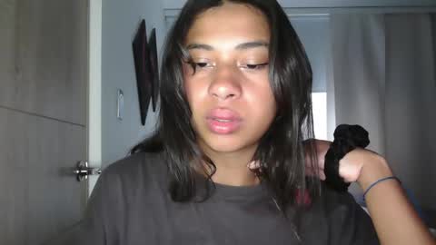 Snapshot of dark_enchantress_ chatting on 10-17-25, 08:44 Sofia online show from 10-17-25, 08:44