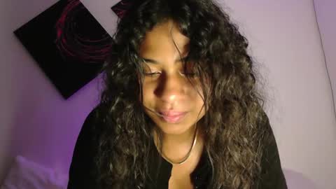 Snapshot of dark_enchantress_ chatting on 10-28-25, 12:36 Sofia online show from 10-28-25, 12:36