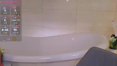 Lola online show from 09-10-25, 09:31