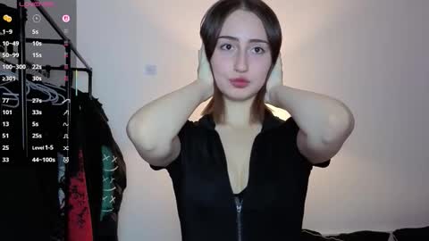 Snapshot of dark_project chatting on 11-13-25, 08:35 Emily online show from 11-13-25, 08:35