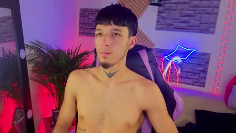 Snapshot of dark_rosse1 chatting on 02-06-26, 04:06 rosse online show from 02-06-26, 04:06