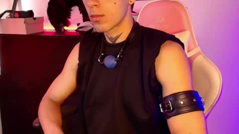 Snapshot of dark_rosse1 chatting on 02-26-26, 01:21 rosse online show from 02-26-26, 01:21