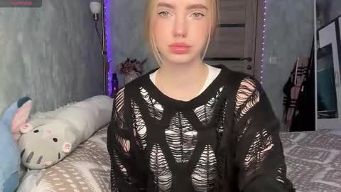 Snapshot of dark_side1213 chatting on 11-05-25, 08:25 Darkside online show from 11-05-25, 08:25