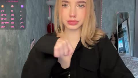 Snapshot of dark_side1213 chatting on 11-20-25, 07:52 Darkside online show from 11-20-25, 07:52