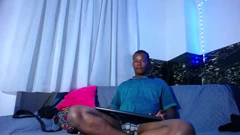 Chris  online show from 11-03-25, 06:31