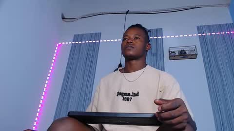 Chris  online show from 11-17-25, 07:19