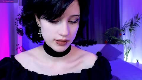 Snapshot of dark_vamp_ chatting on 12-25-24, 09:00 Vamp online show from 12-25-24, 09:00