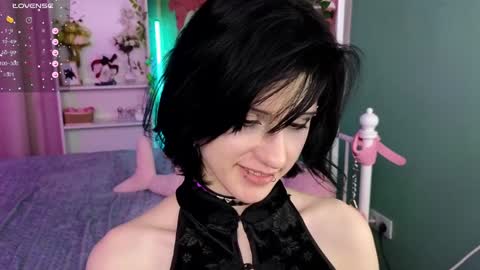 Snapshot of dark_vamp_ chatting on 02-06-25, 04:21 Vamp online show from 02-06-25, 04:21