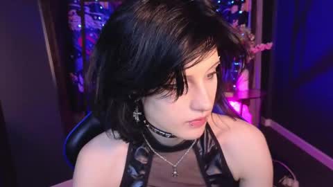 Snapshot of dark_vamp_ chatting on 02-10-25, 04:08 Vamp online show from 02-10-25, 04:08