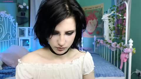 Snapshot of dark_vamp_ chatting on 02-24-25, 04:04 Vamp online show from 02-24-25, 04:04