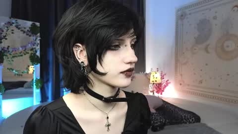 Snapshot of dark_vamp_ chatting on 03-02-25, 10:35 Vamp online show from 03-02-25, 10:35