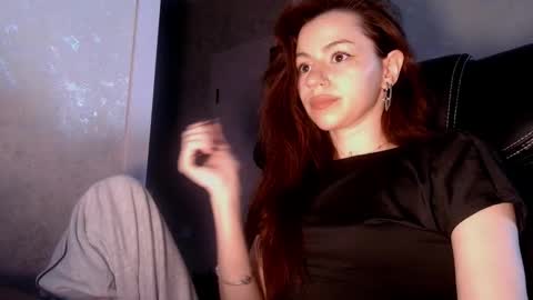 Snapshot of dark_witch_ chatting on 10-19-25, 08:37 Alice online show from 10-19-25, 08:37