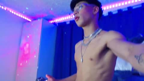 Snapshot of darkboy26_ chatting on 01-30-25, 01:33 Blake online show from 01-30-25, 01:33