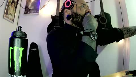 darkclothes online show from 12-22-24, 11:41