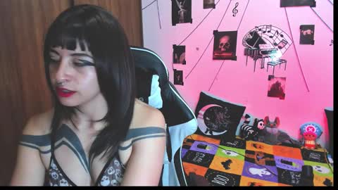 Hi Im Yuri  independent modelhelp me get my 111 hands upuwu online show from 11-24-25, 08:52