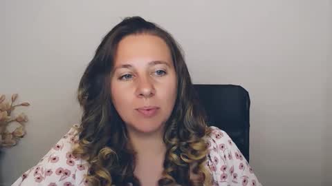Anna online show from 09-17-25, 04:08