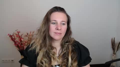 Anna online show from 10-08-25, 07:11