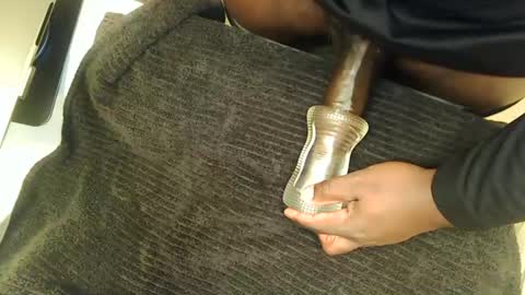 Snapshot of darkmel99 chatting on 12-23-24, 02:07 Darkmel99 online show from 12-23-24, 02:07