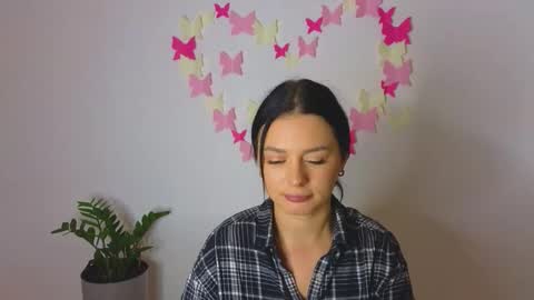 Snapshot of darkmichelle chatting on 11-09-25, 01:09 DarkMichelle online show from 11-09-25, 01:09