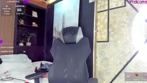 Snapshot of darkreed_ chatting on 02-25-26, 06:06 Dark ReeD online show from 02-25-26, 06:06