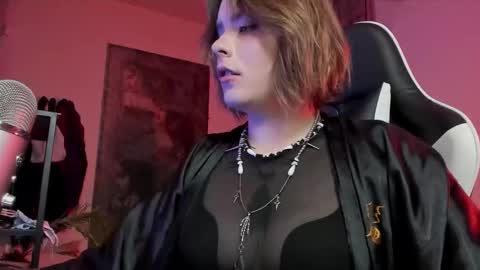 Snapshot of darkside_tailor chatting on 10-27-25, 03:49 Miss Tailor  online show from 10-27-25, 03:49