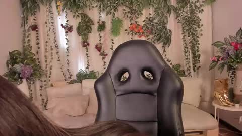 Chris online show from 11-12-25, 08:19