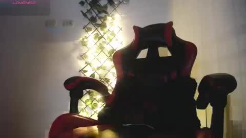 Snapshot of darkviper26 chatting on 04-05-26, 11:24 darkviper26 online show from 04-05-26, 11:24