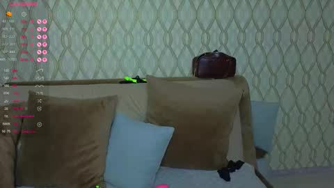Snapshot of darlina_ryan chatting on 09-20-25, 01:12 Darlina online show from 09-20-25, 01:12