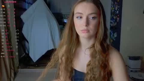 Snapshot of darlina_ryan chatting on 10-12-25, 02:38 Darlina online show from 10-12-25, 02:38