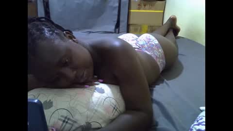 Snapshot of darling_ella chatting on 10-23-25, 06:50 darling_ella online show from 10-23-25, 06:50